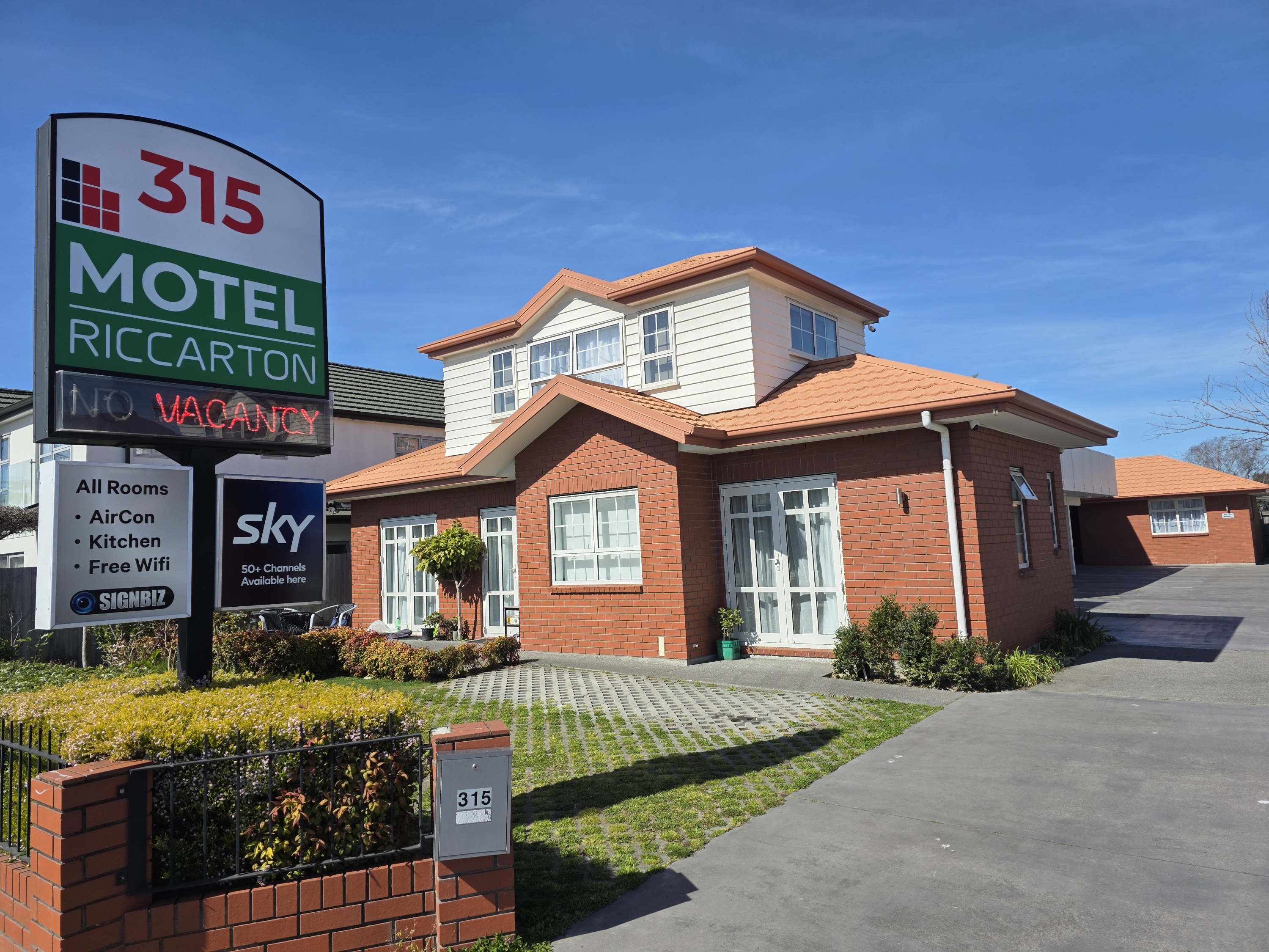 Riccarton motel